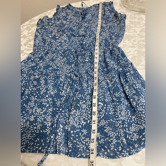- PINCH Ruffle sleeves Blue Floral prints dress size M - Picture 9 of 10
